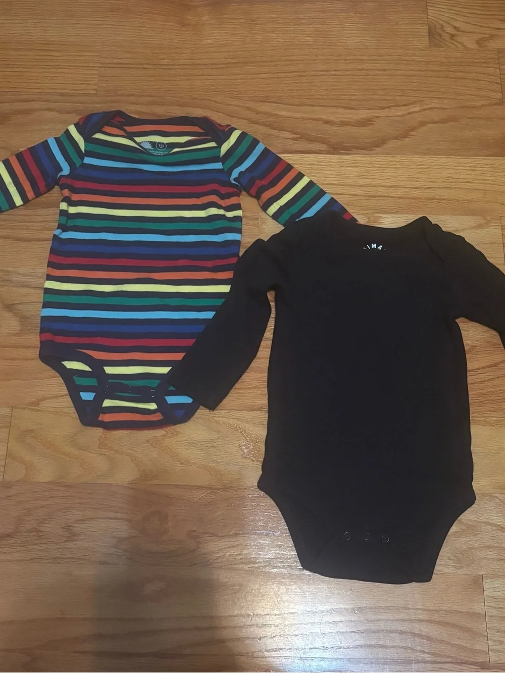 #Primary baby items! Only worn 3 times! From SFPF home! - Picture 6 of 6